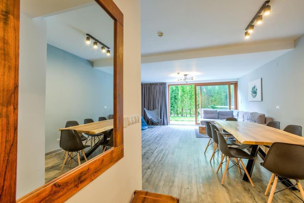 Splendor 3 Bedroom Flat In Silver Mountain ポイアナ・ブラショフ エクステリア 写真
